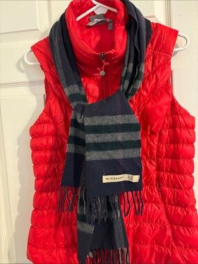 Burberry Striped cashmere Scarf in mast blue